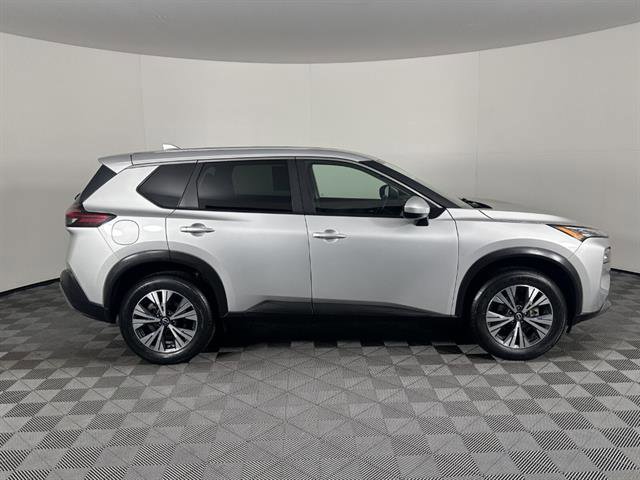 Used 2023 Nissan Rogue SV AWD/4WD image 2
