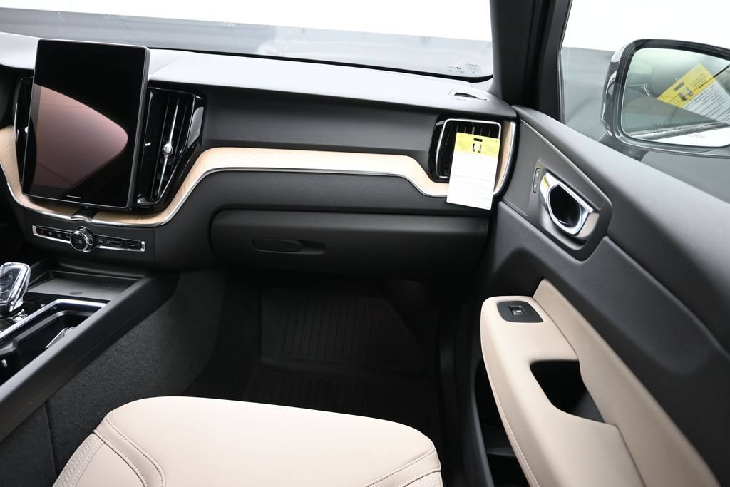 New 2026 Volvo XC60 B5 Plus w/ Protection Package Premier AWD/4WD image 22