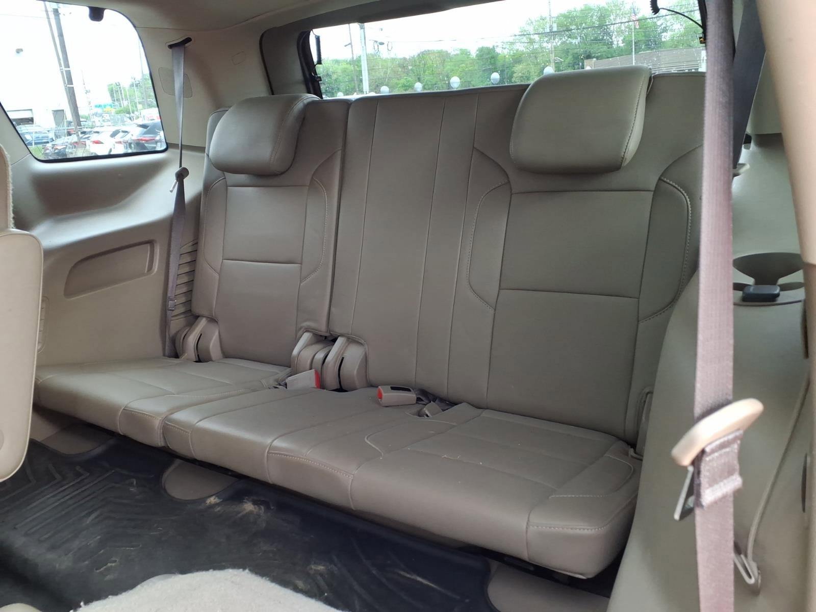 Used 2017 GMC Yukon SLT w/ Premium Edition AWD/4WD image 14