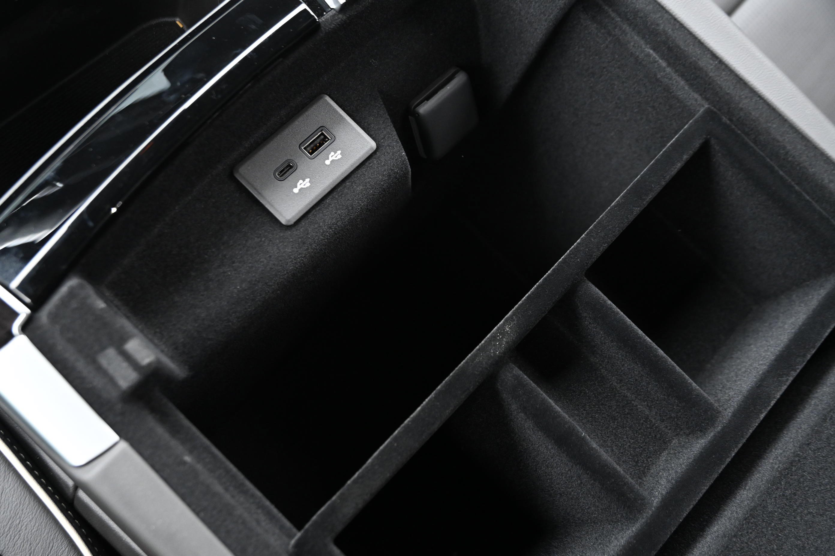 Used 2026 Cadillac Escalade Luxury image 47