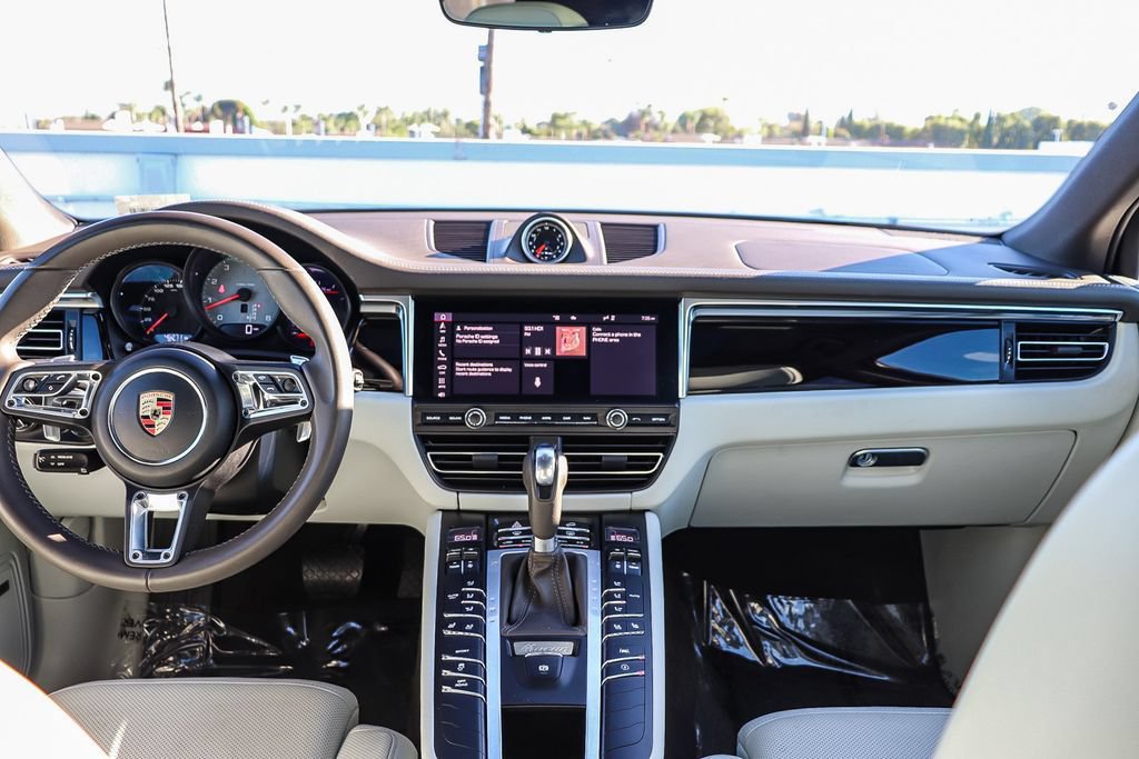Used 2021 Porsche Macan S AWD/4WD image 15