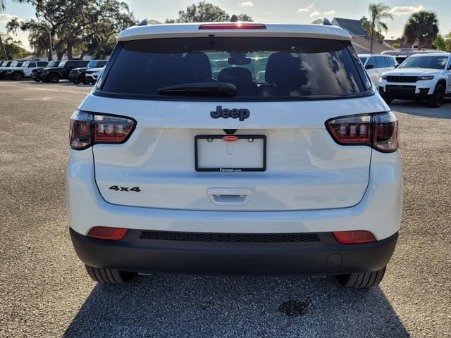 Used 2026 Jeep Compass Latitude image 6