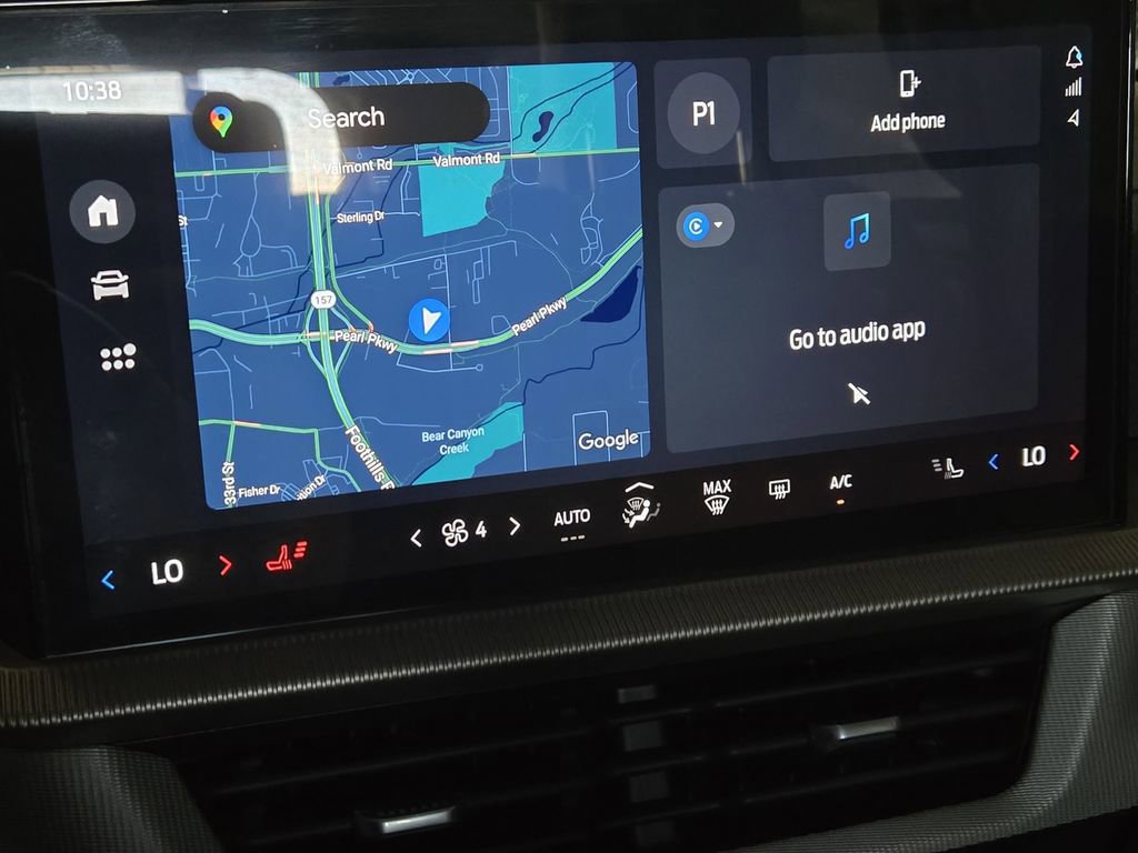 Used 2025 Ford Explorer Active AWD/4WD image 9