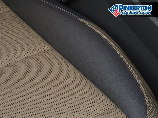 New 2026 Chevrolet Equinox ACTIV w/ LPO, Floor Liner Package AWD/4WD image 21