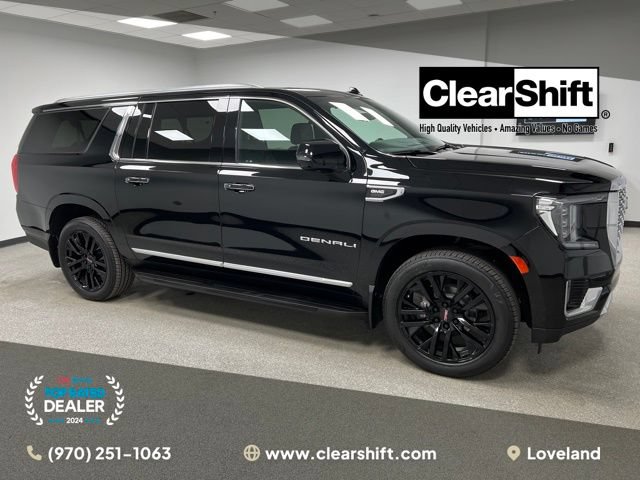 Used 2022 GMC Yukon XL Denali w/ Advanced Technology Package AWD/4WD image 1