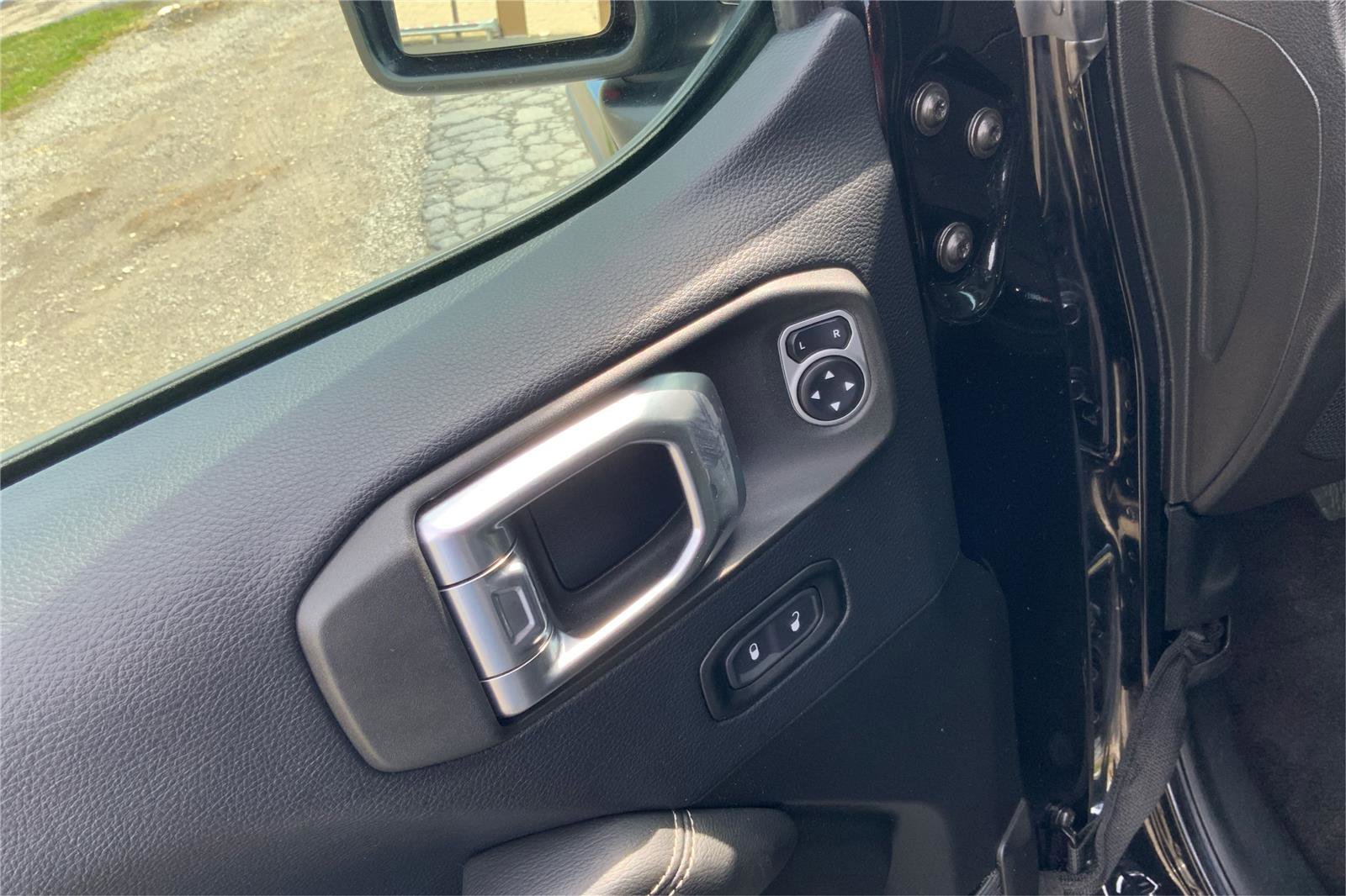 Used 2019 Jeep Wrangler Unlimited Sahara w/ Dual Top Group image 21