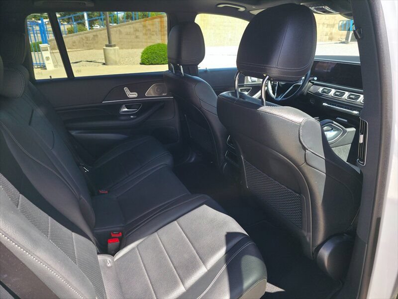 Used 2025 Mercedes-Benz GLS 450 4MATIC image 23