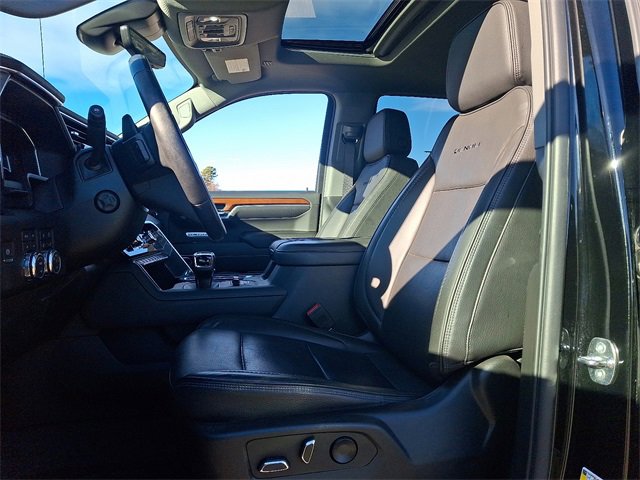 Used 2022 GMC Sierra 1500 Denali w/ Denali Reserve Package image 12