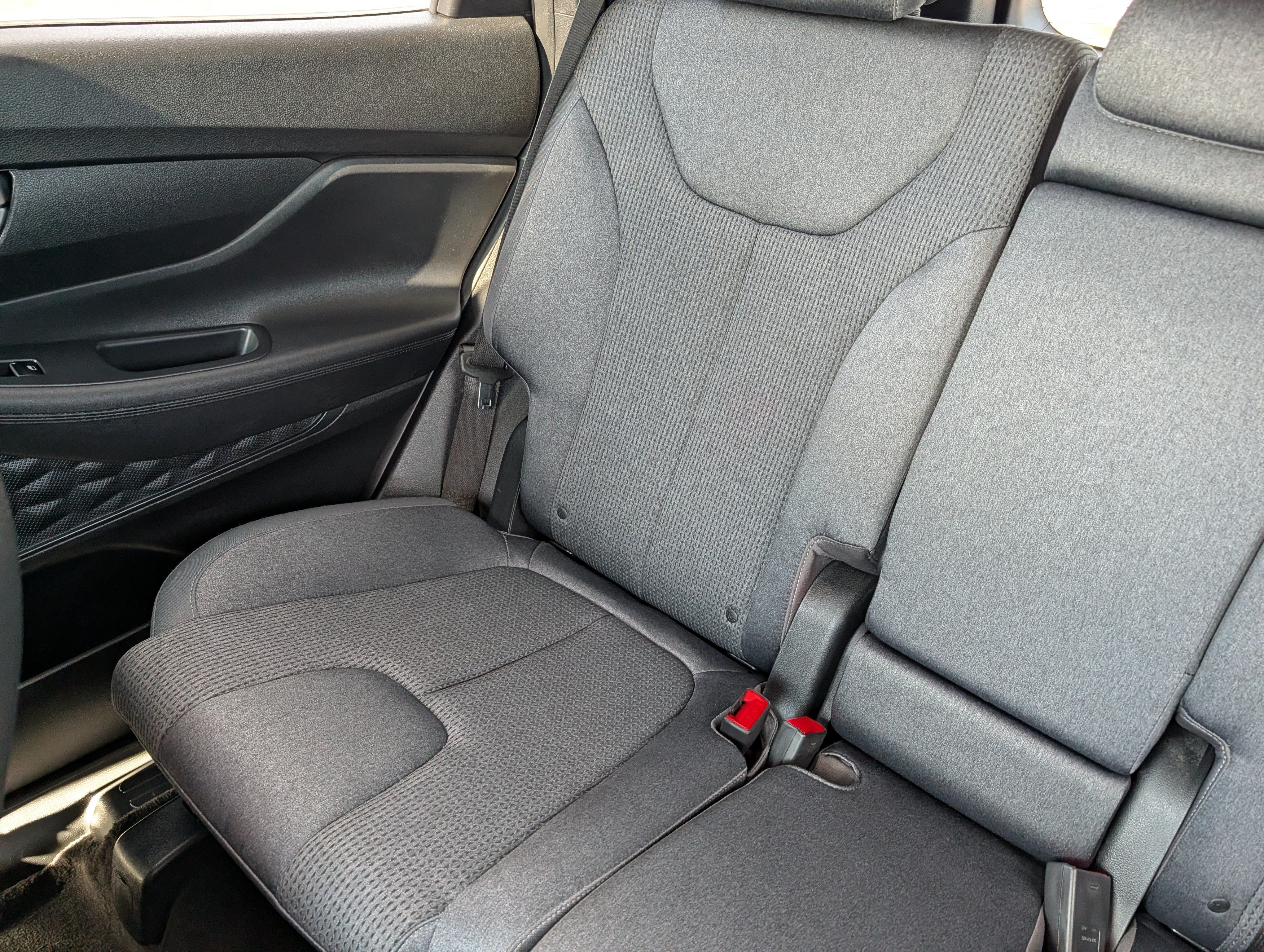 Used 2022 Hyundai Santa Fe SE FWD image 12
