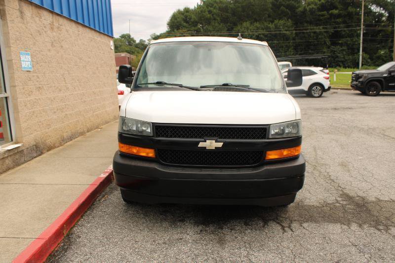 Used 2019 Chevrolet Express 2500 w/ Driver Convenience Package RWD image 3