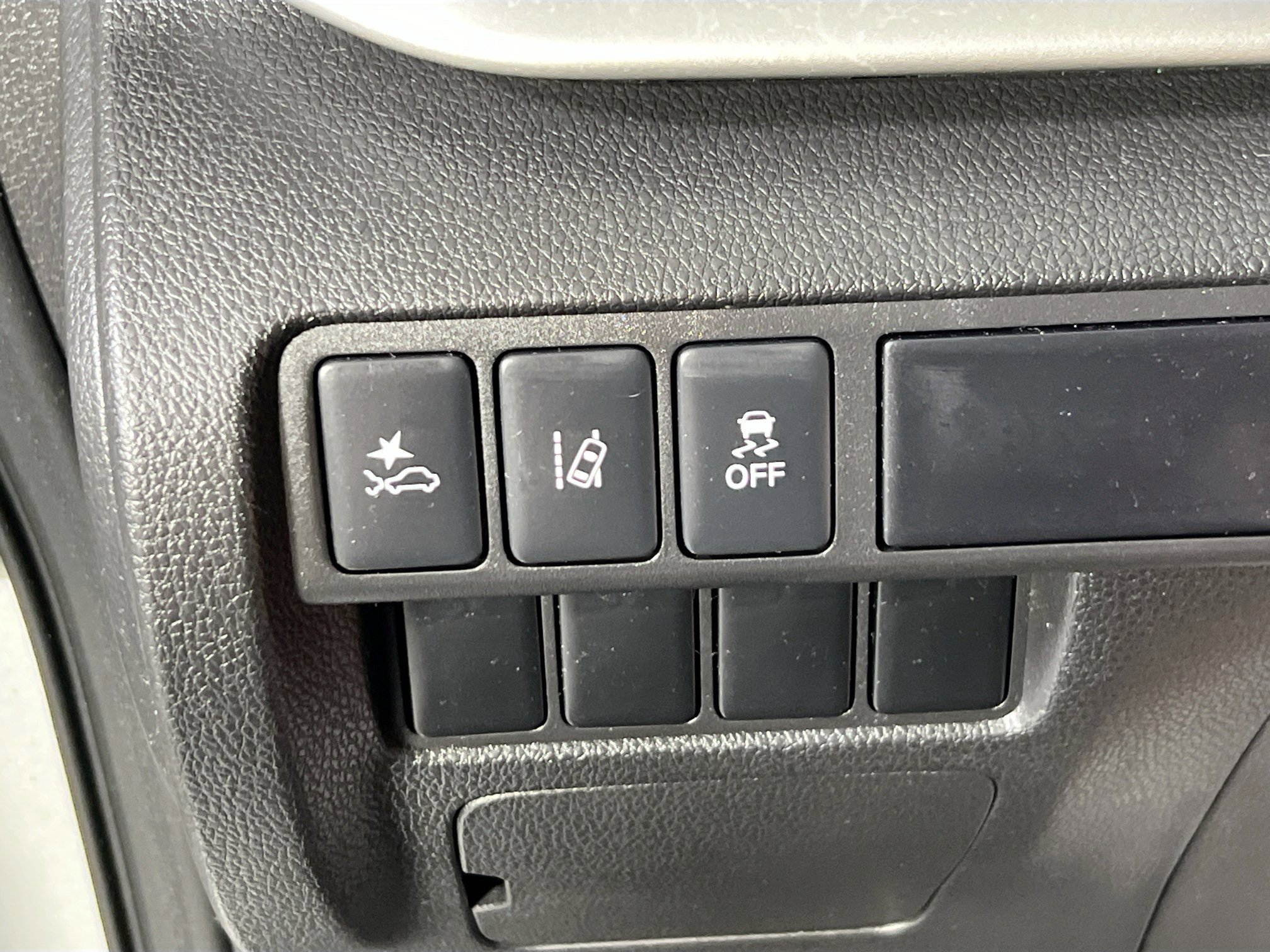 Used 2023 Mitsubishi Eclipse Cross SE image 10