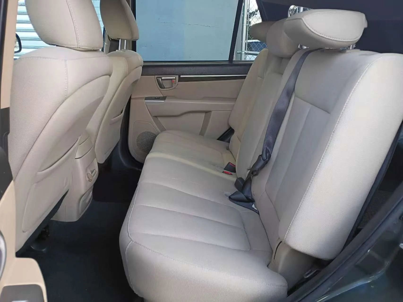 Used 2012 Hyundai Santa Fe GLS image 10