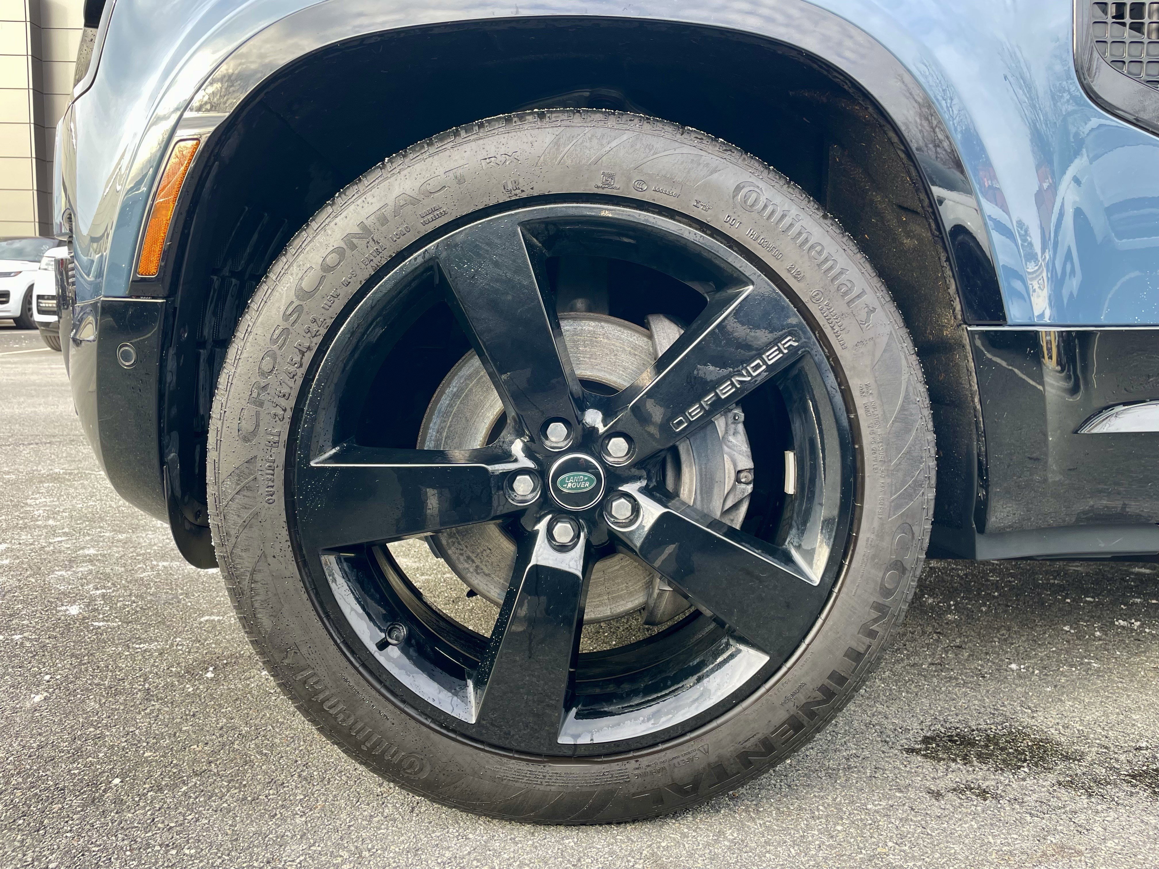 Certified 2024 Land Rover Defender 110 X-Dynamic SE image 9