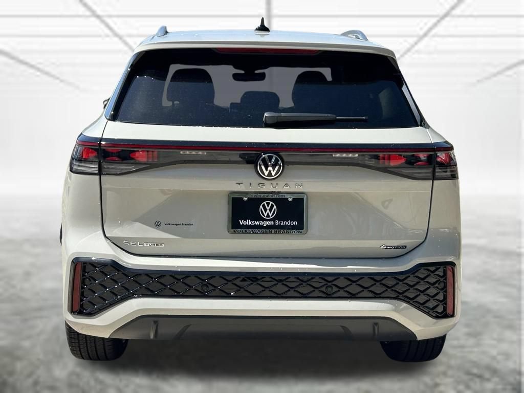 New 2026 Volkswagen Tiguan SEL R-Line AWD/4WD image 4