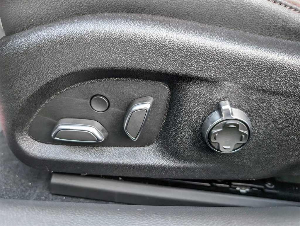 New 2026 Cadillac CT4 V image 9