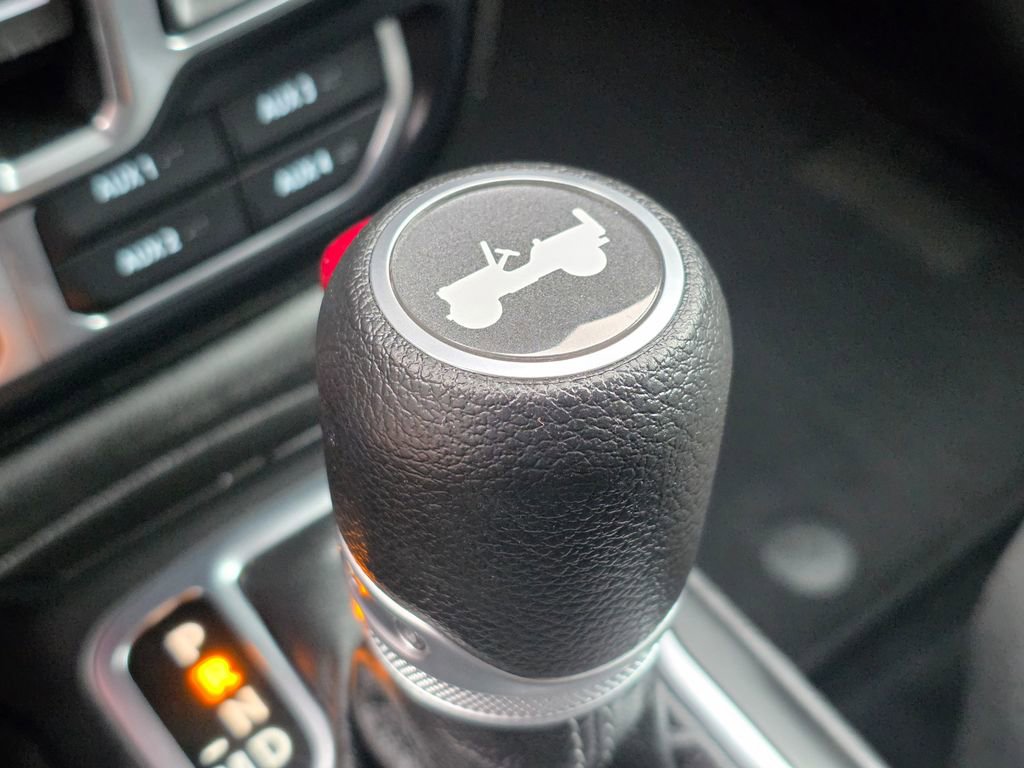 Used 2025 Jeep Wrangler Rubicon image 37