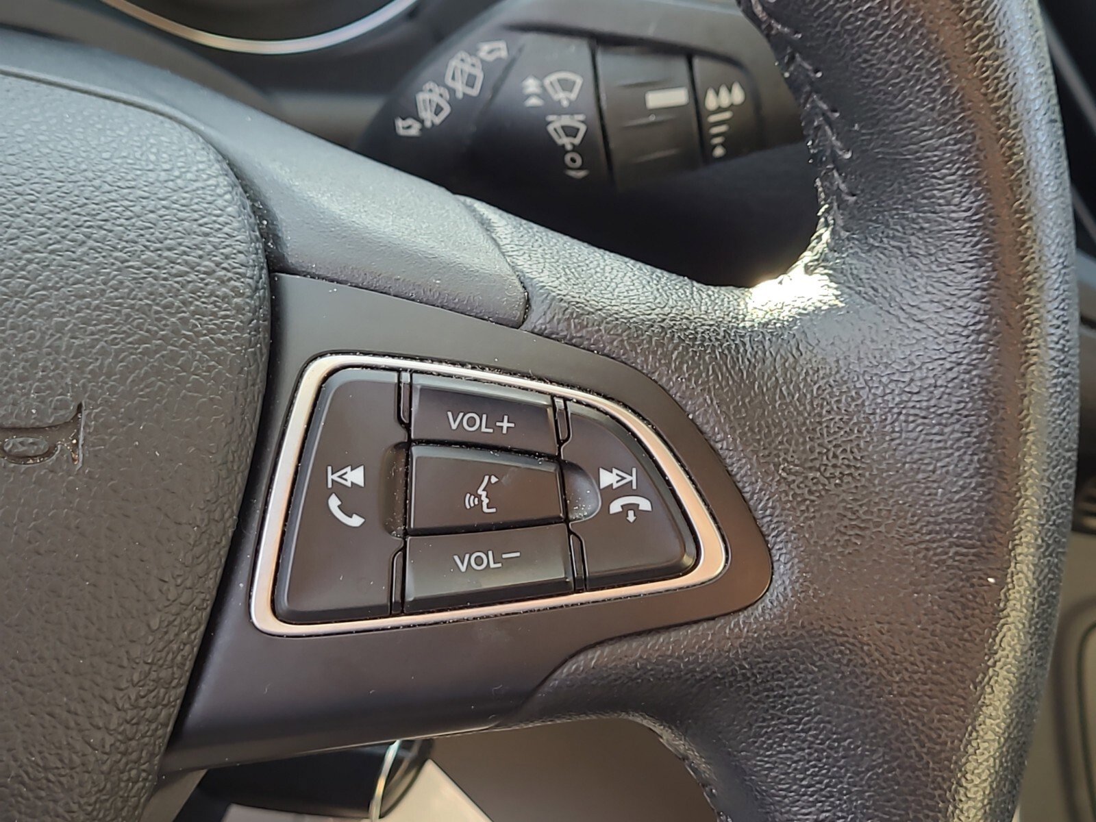 Used 2018 Ford Escape SEL image 23