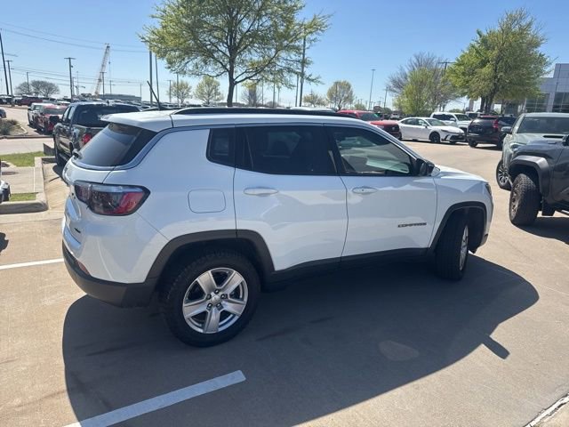 Used 2022 Jeep Compass Latitude w/ Sun and Sound Group image 3