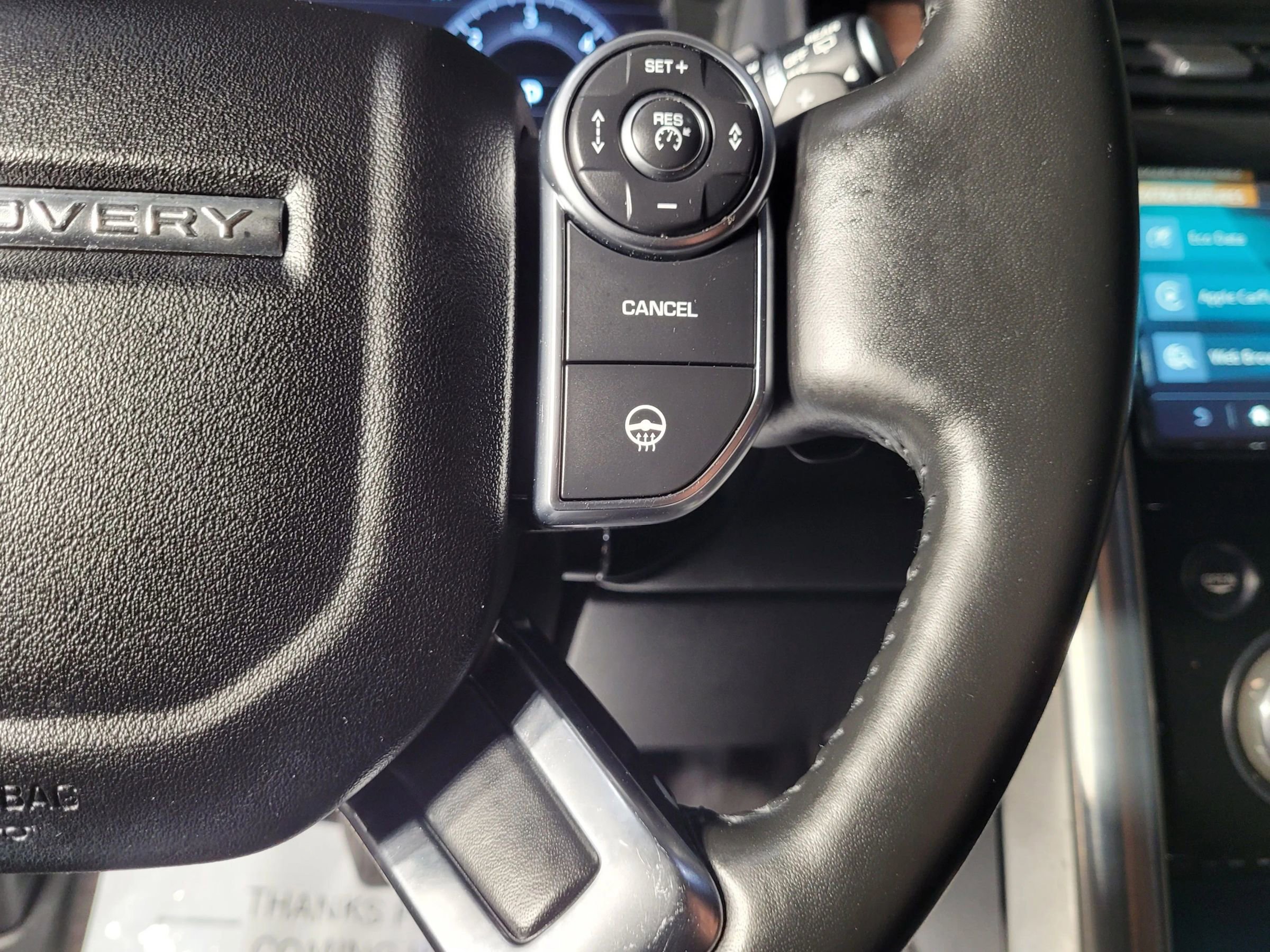 Used 2018 Land Rover Discovery HSE Luxury image 31