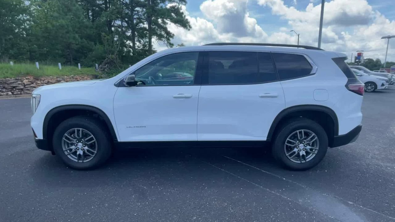 Used 2025 GMC Acadia Elevation FWD image 5
