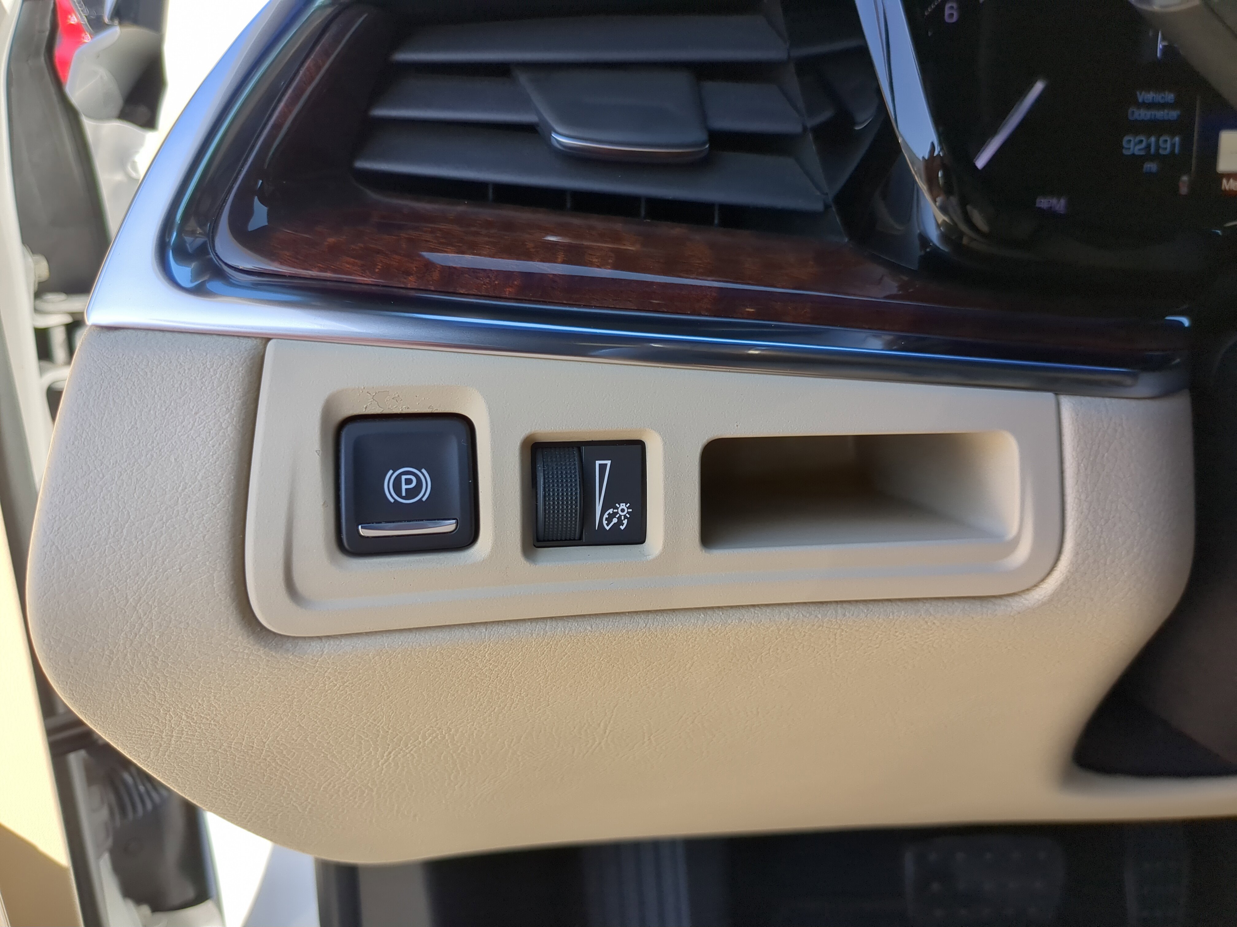 Used 2017 Cadillac XT5 Luxury w/ Driver Awareness Package image 27