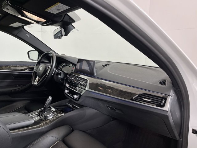 Used 2019 BMW 530i xDrive w/ Premium Package image 22