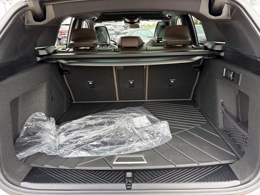 Certified 2025 BMW X3 xDrive30i w/ M Sport Package image 9