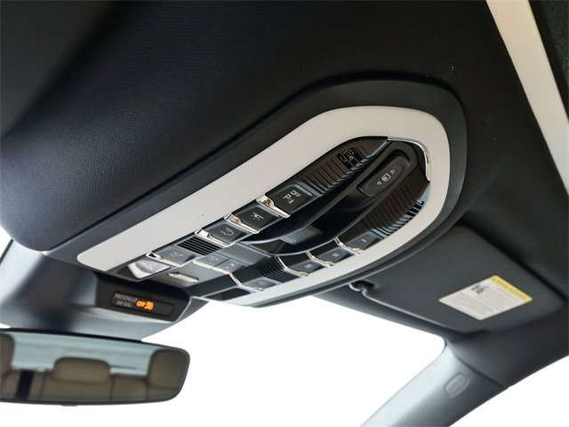 New 2026 Porsche Macan image 15