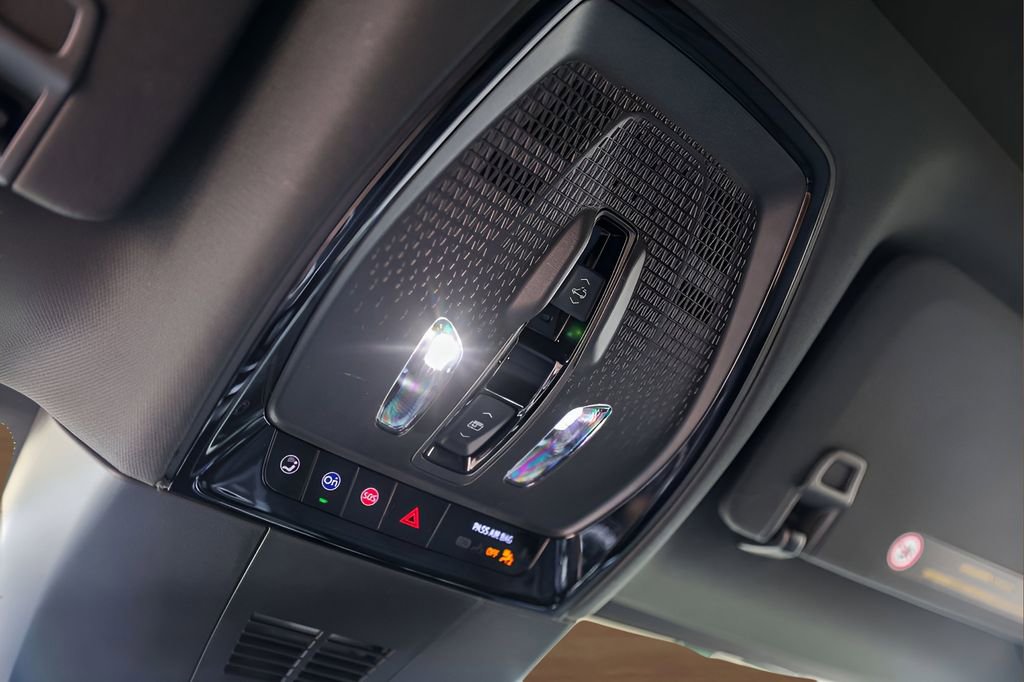 Certified 2025 Cadillac Lyriq Luxury w/ LPO, Floor Liner Package image 19