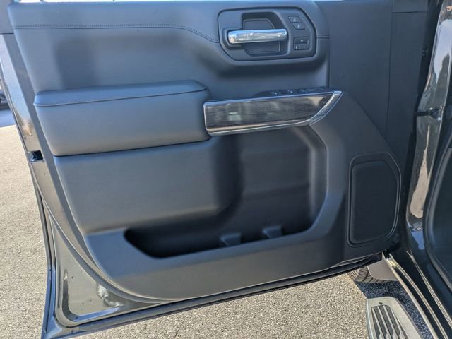 Used 2023 Chevrolet Silverado 3500 LTZ w/ LTZ Convenience Package image 10