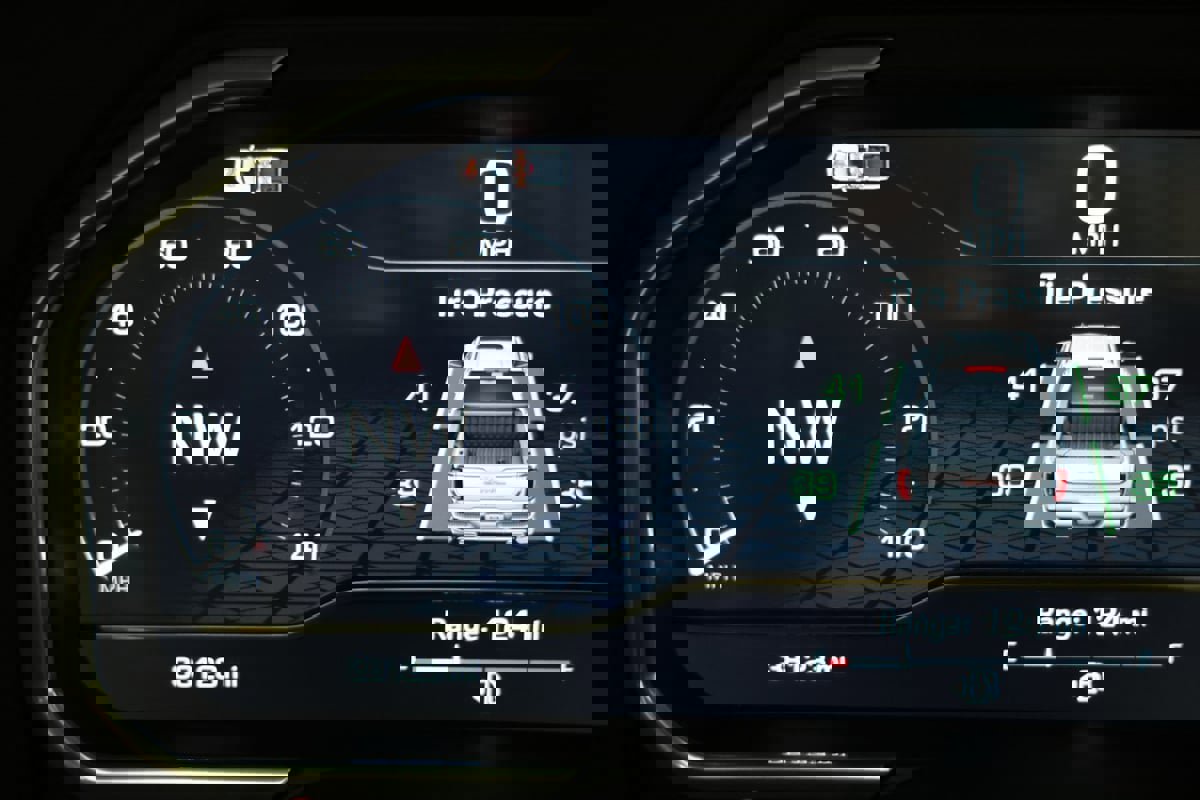 Used 2024 GMC Sierra 1500 Denali Ultimate image 12