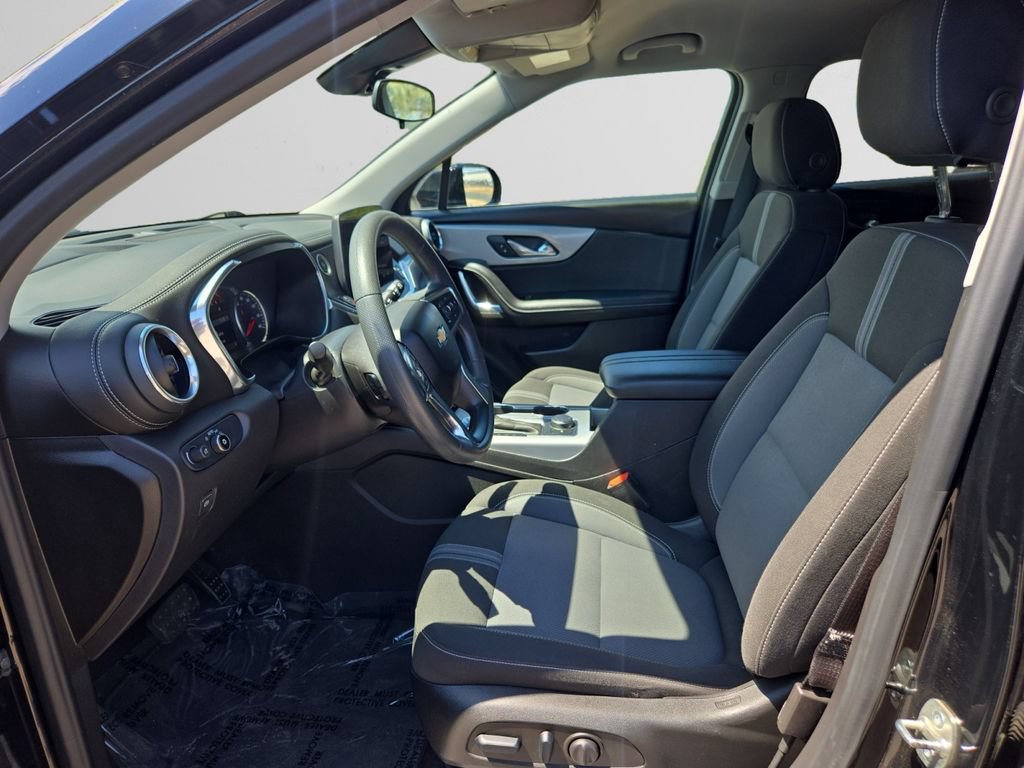 Used 2025 Chevrolet Blazer LT AWD/4WD image 10
