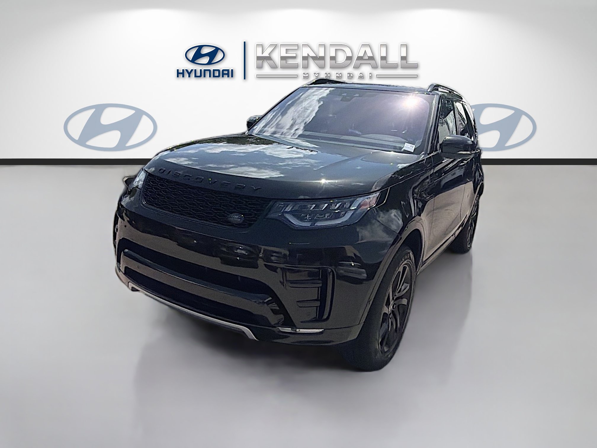 Used 2020 Land Rover Discovery Landmark AWD/4WD image 3