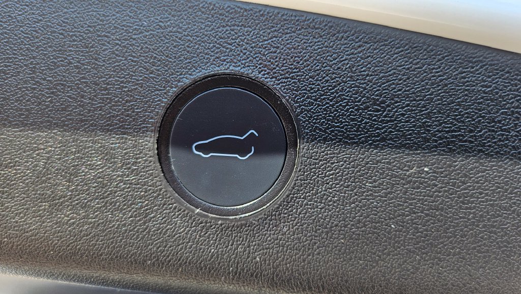 Used 2022 Tesla Model 3 Standard Range RWD image 15