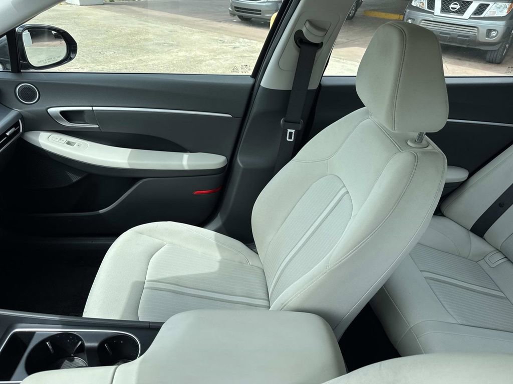 Used 2025 Hyundai Sonata SEL FWD image 32