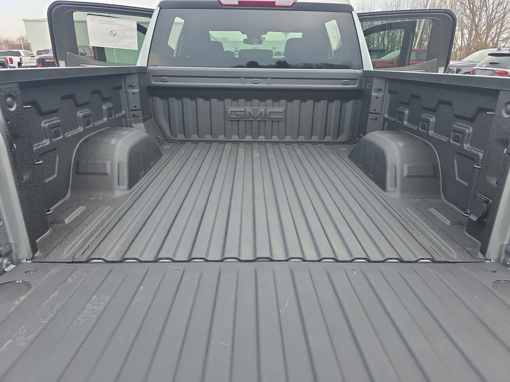 New 2026 GMC Sierra 1500 SLE image 12