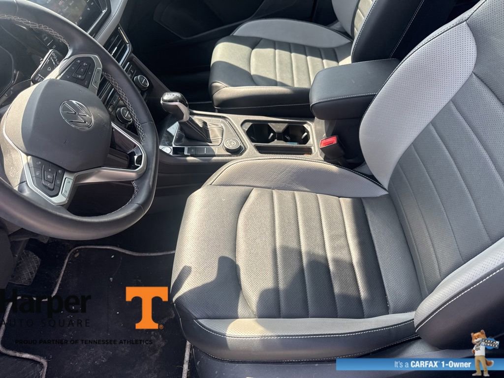 Used 2023 Volkswagen Taos SEL image 13