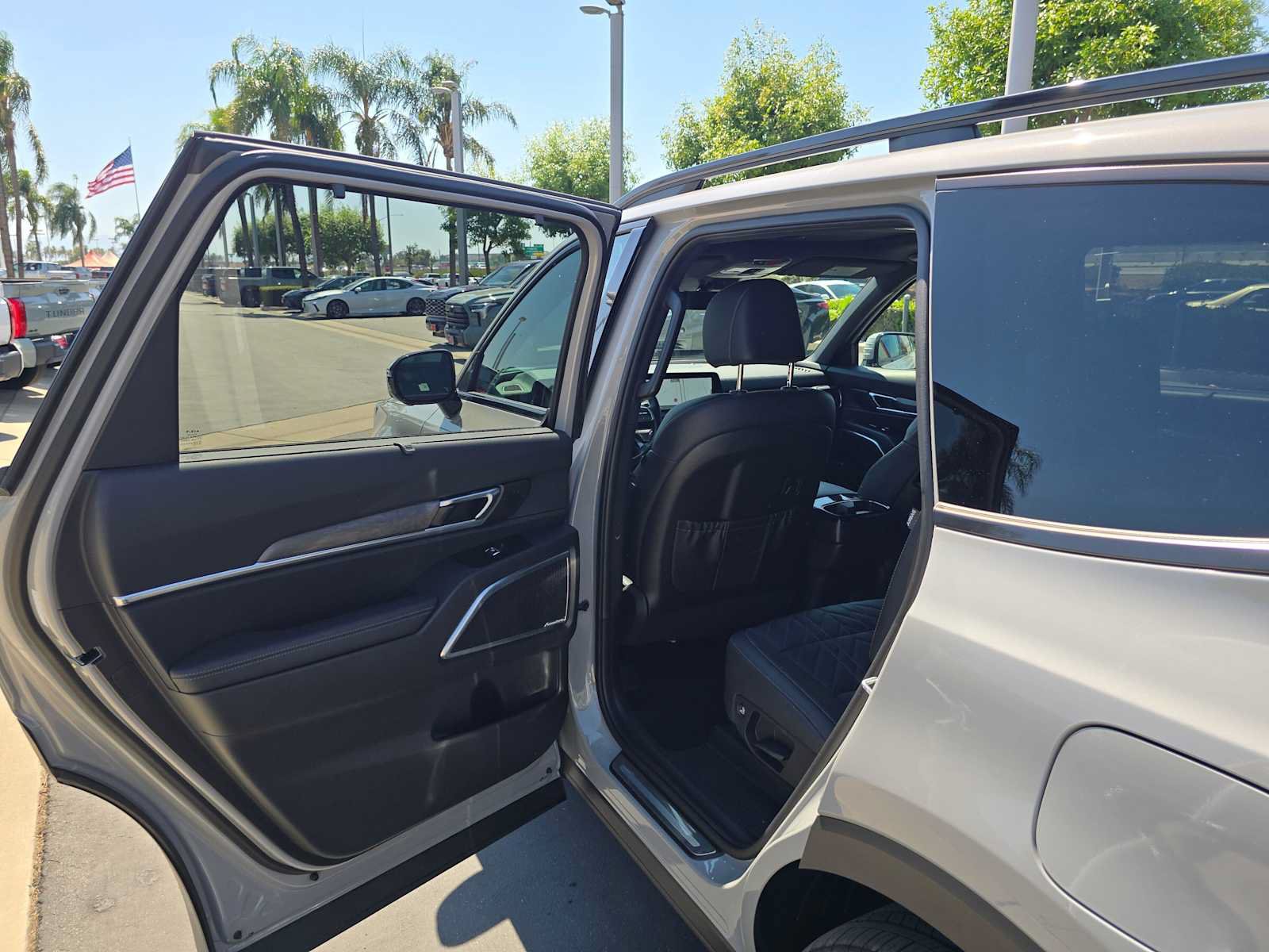 Used 2025 Kia Telluride SX X-Line AWD/4WD image 17