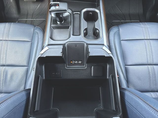 Used 2024 Chevrolet Silverado 1500 High Country w/ High Country Premium Package AWD/4WD image 36
