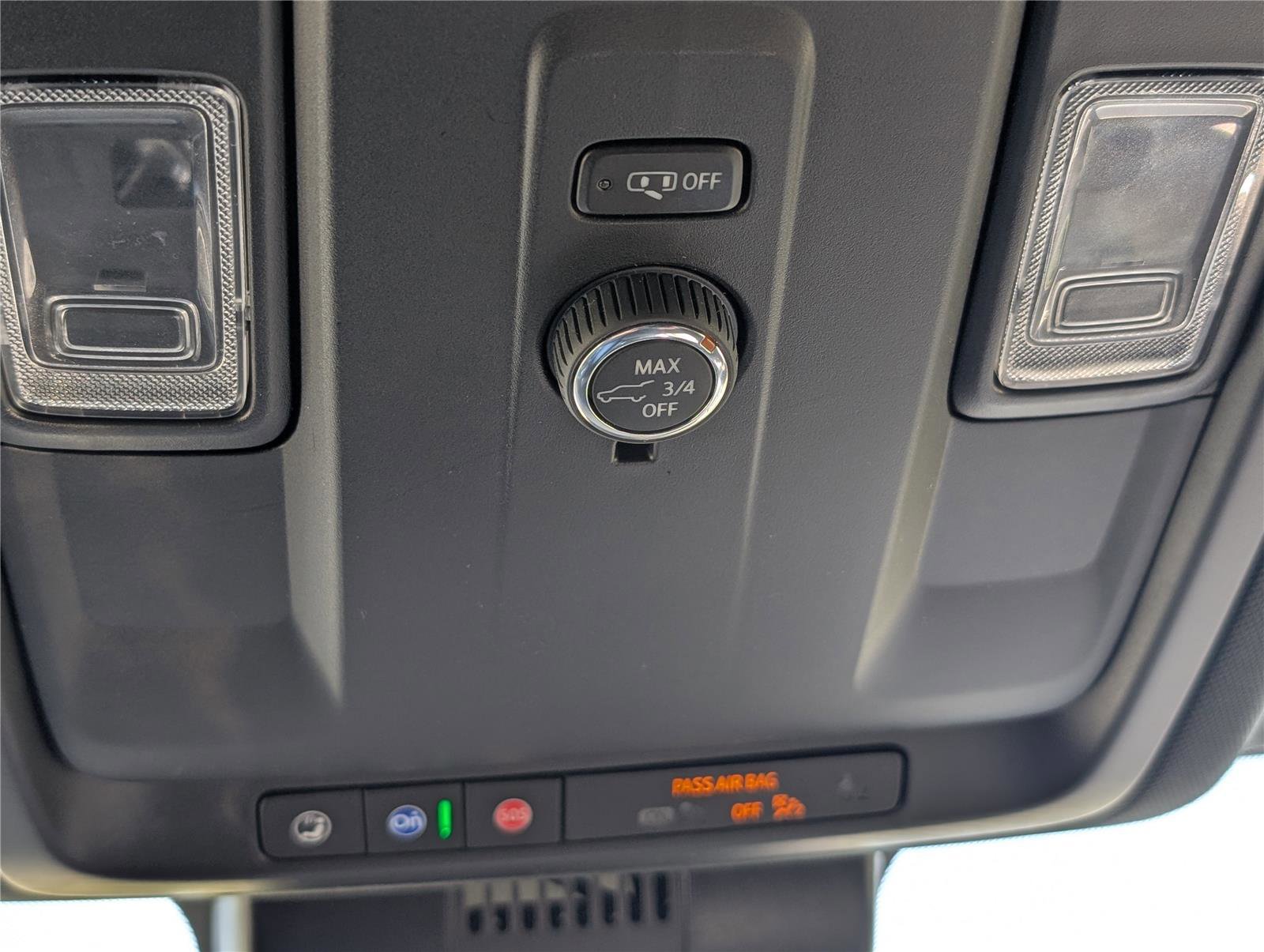 Used 2025 Chevrolet Suburban Z71 AWD/4WD image 32