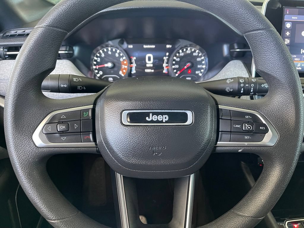 Used 2025 Jeep Compass Sport AWD/4WD image 25