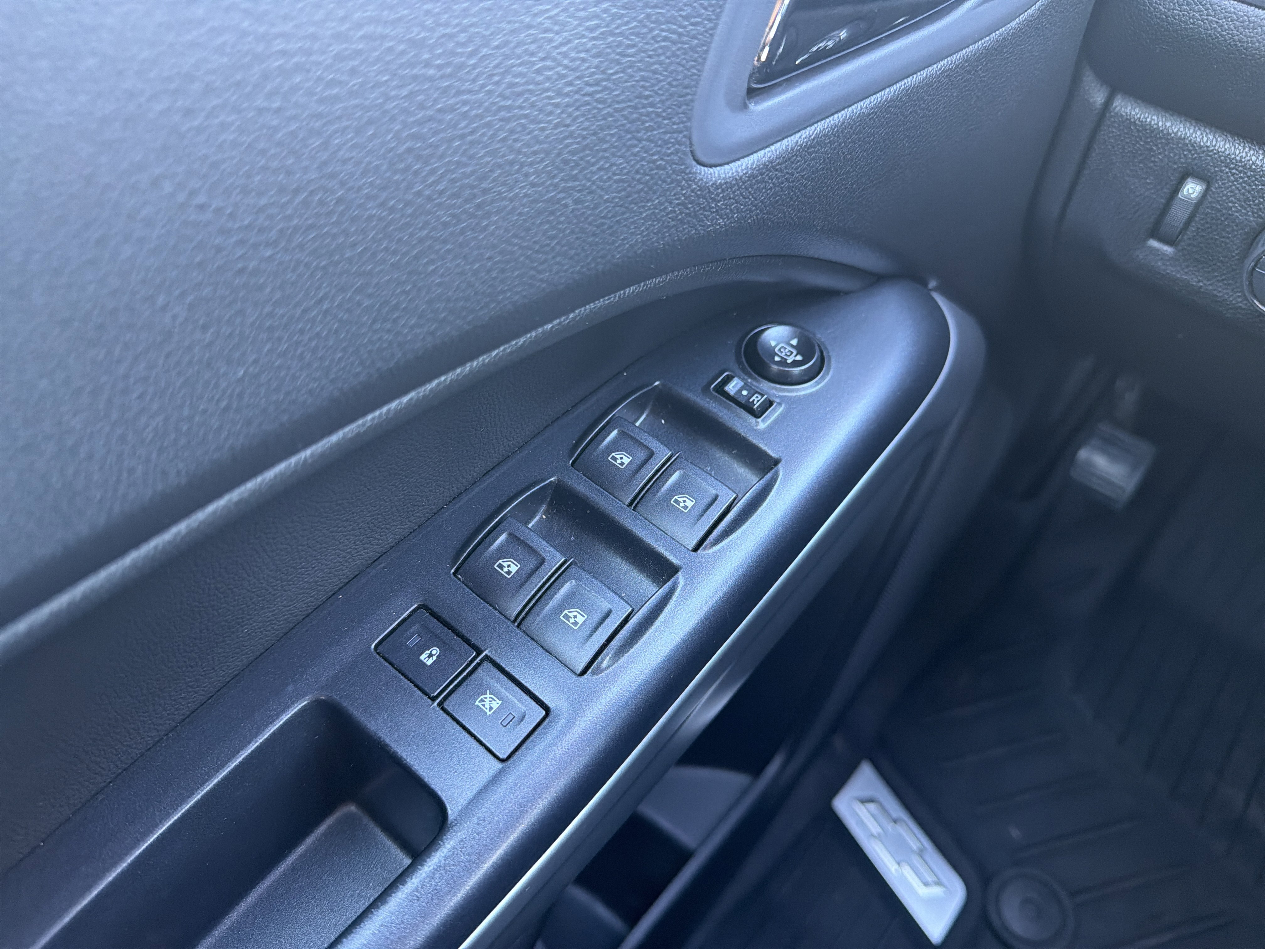 Used 2019 Chevrolet Colorado ZR2 w/ ZR2 Dusk Special Edition image 15