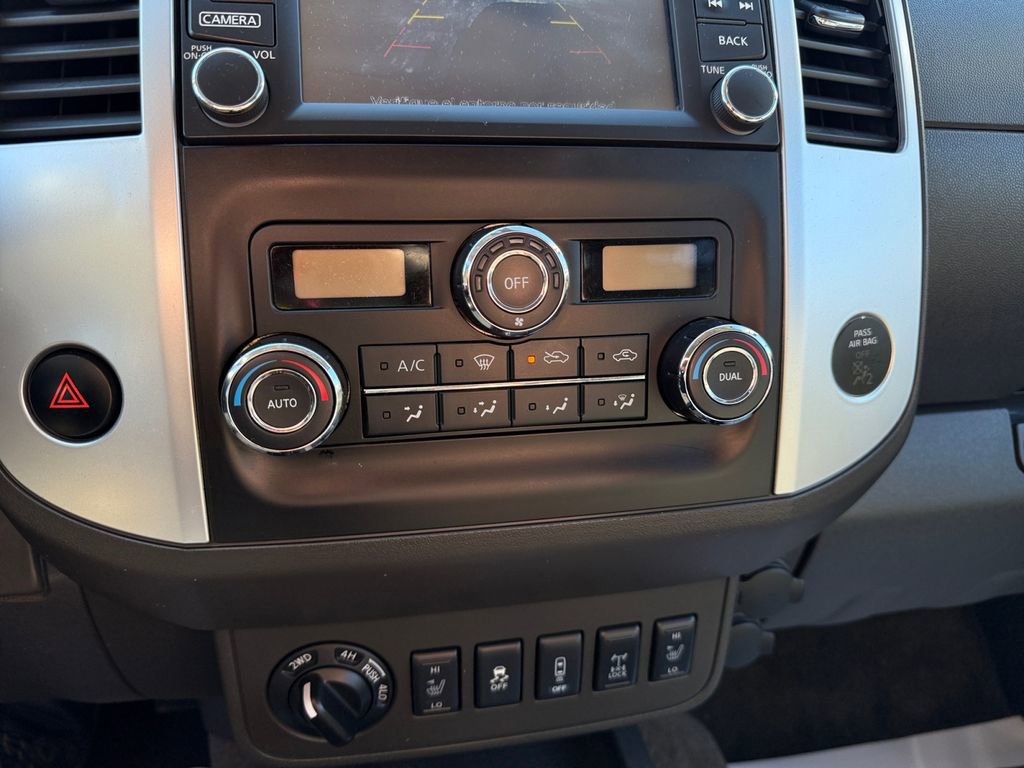 Used 2015 Nissan Frontier PRO-4X image 35