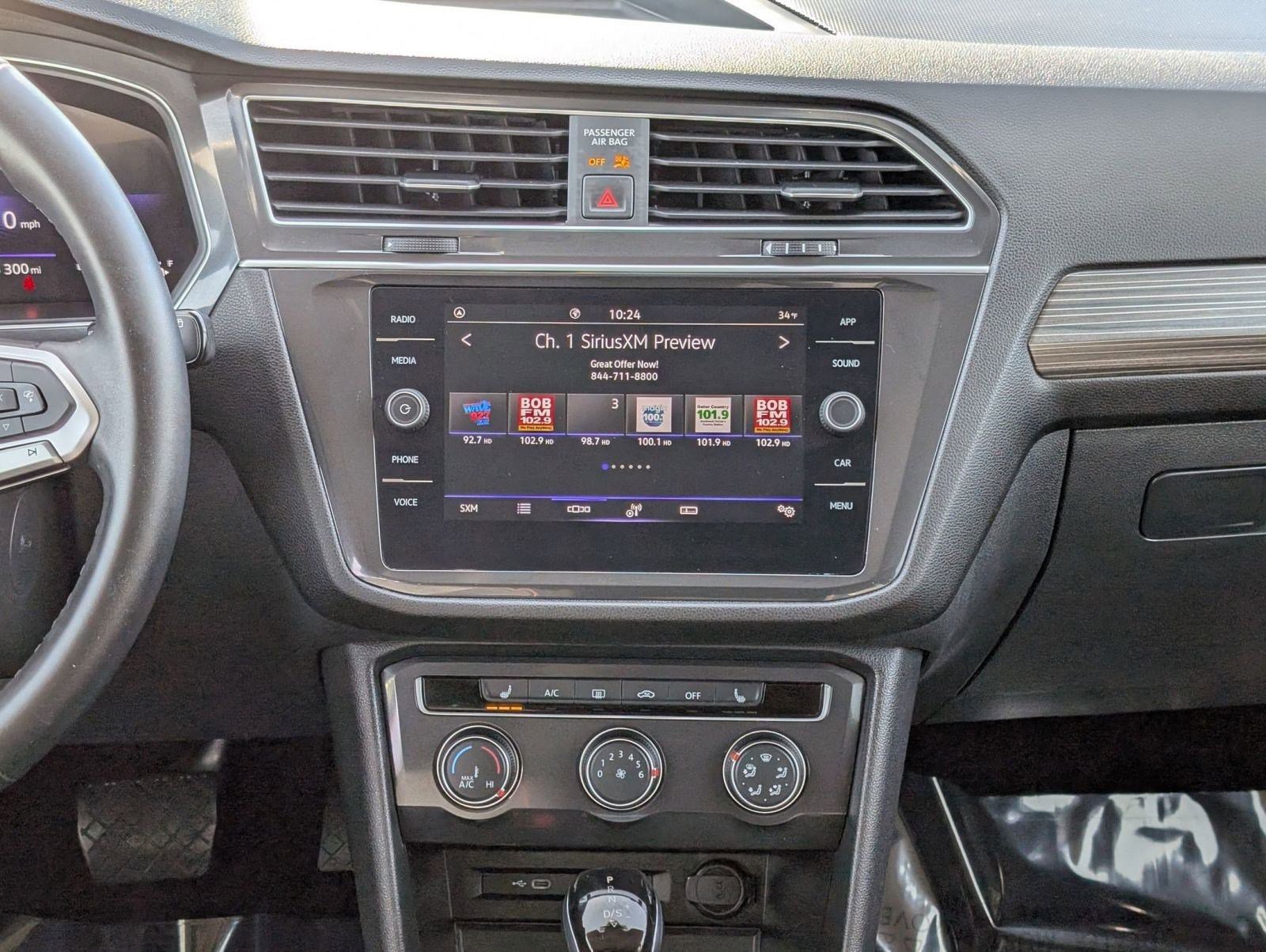 Used 2024 Volkswagen Tiguan SE image 28