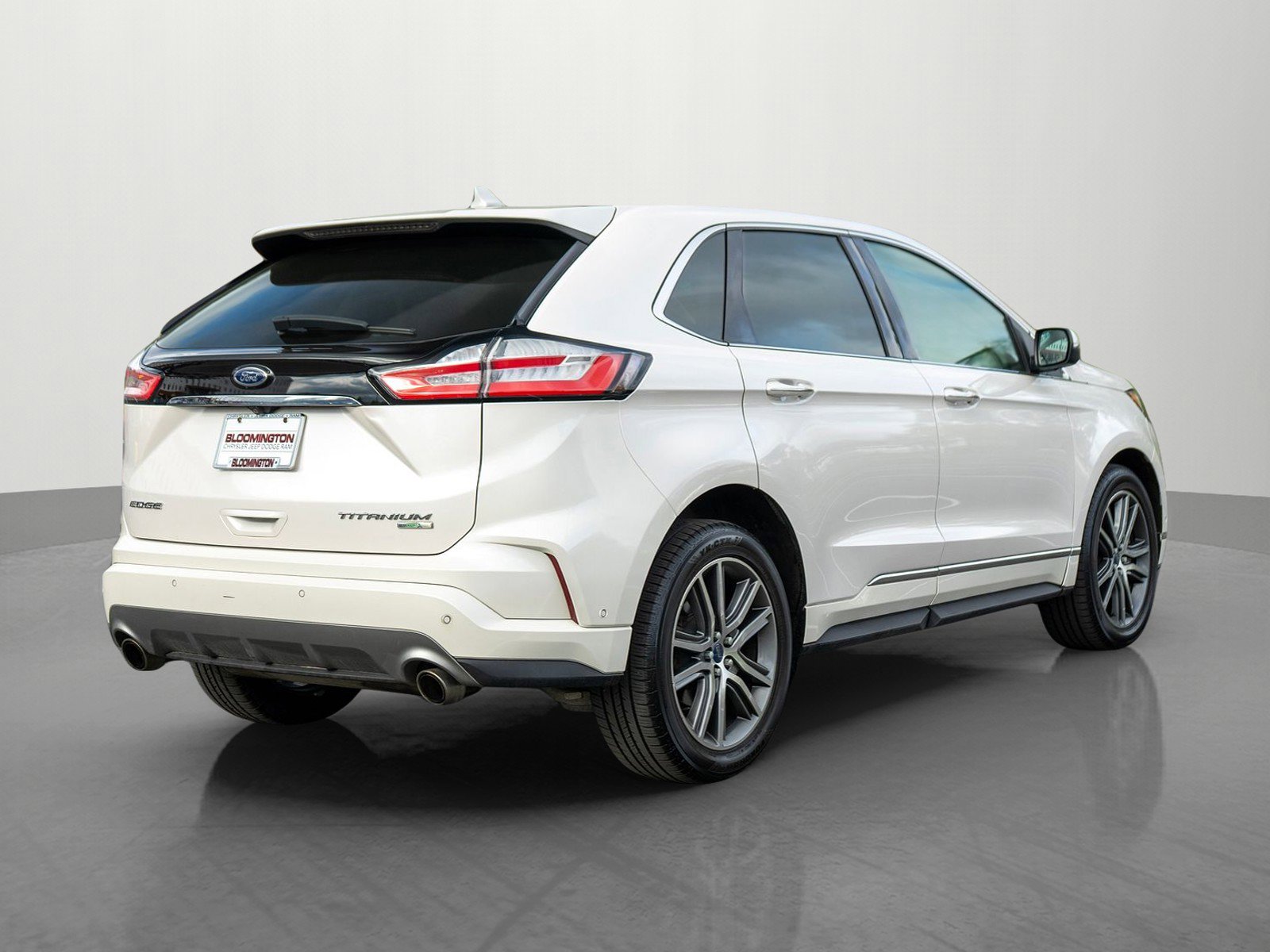 Used 2019 Ford Edge Titanium w/ Equipment Group 301A AWD/4WD image 7