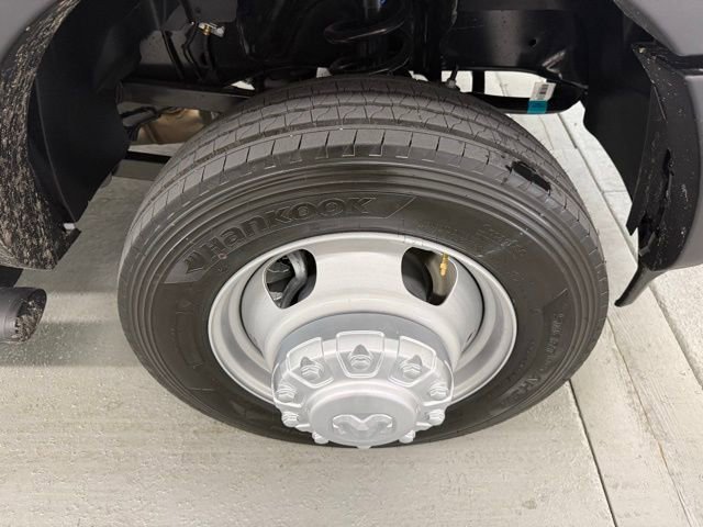 New 2026 RAM 5500 Tradesman w/ Chrome Appearance Group AWD/4WD image 4