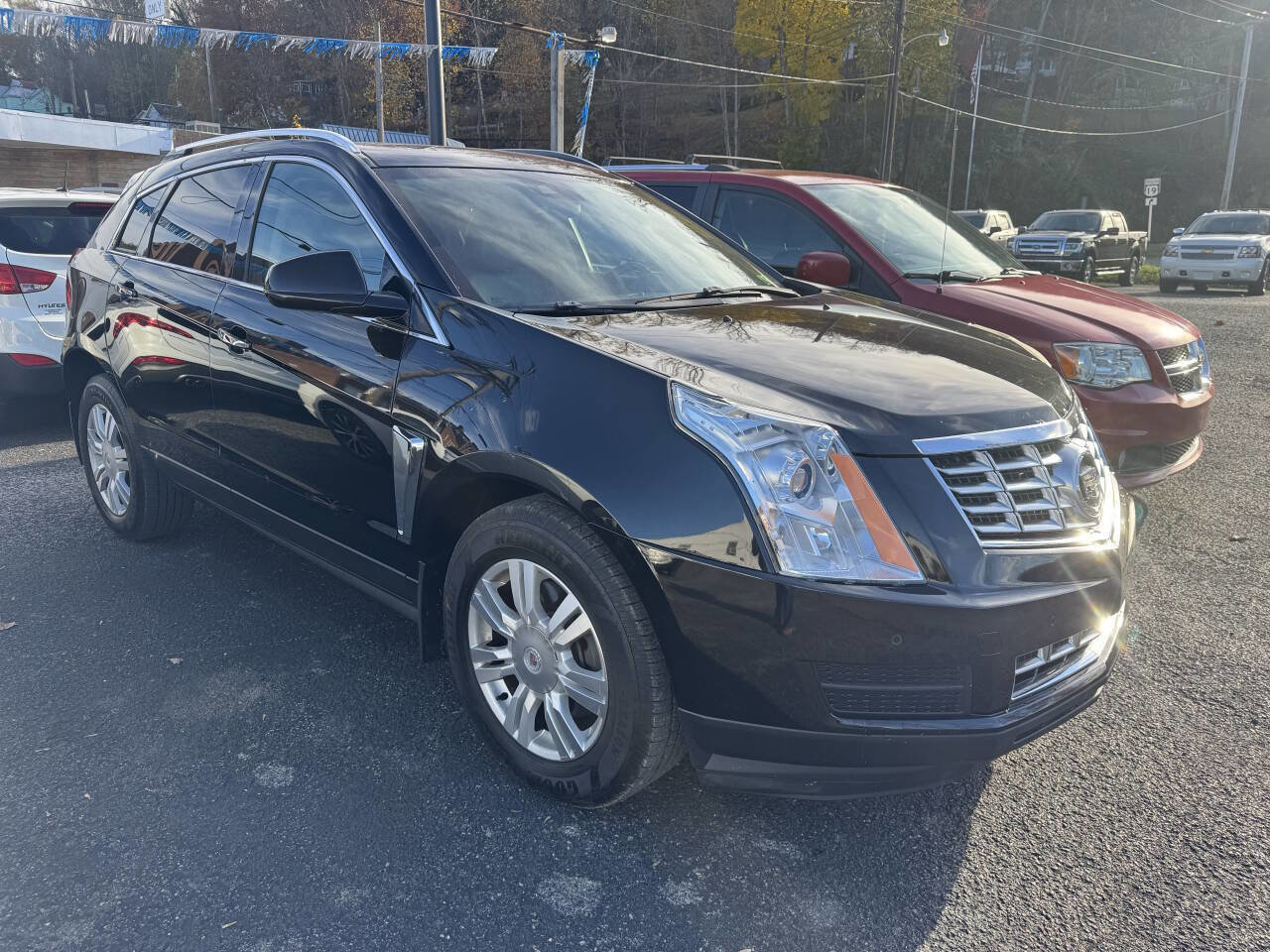 Used 2016 Cadillac SRX Luxury w/ Driver Awareness Package image 4