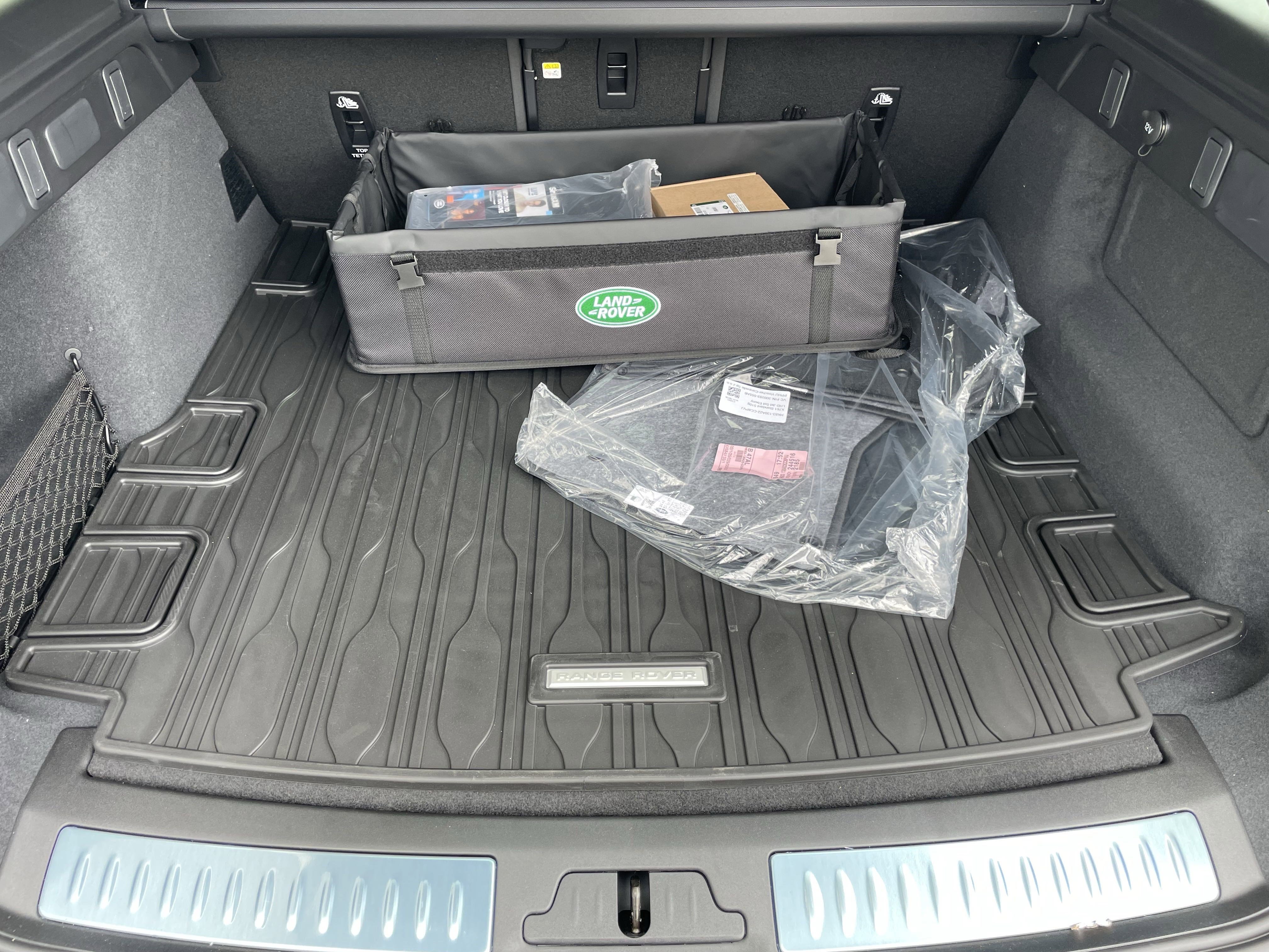 New 2026 Land Rover Range Rover Velar Dynamic SE image 34