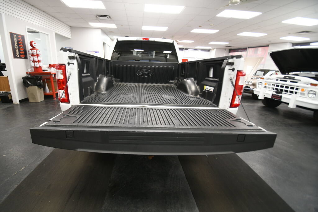 Used 2022 Ford F150 XL w/ Equipment Group 101A High RWD image 22