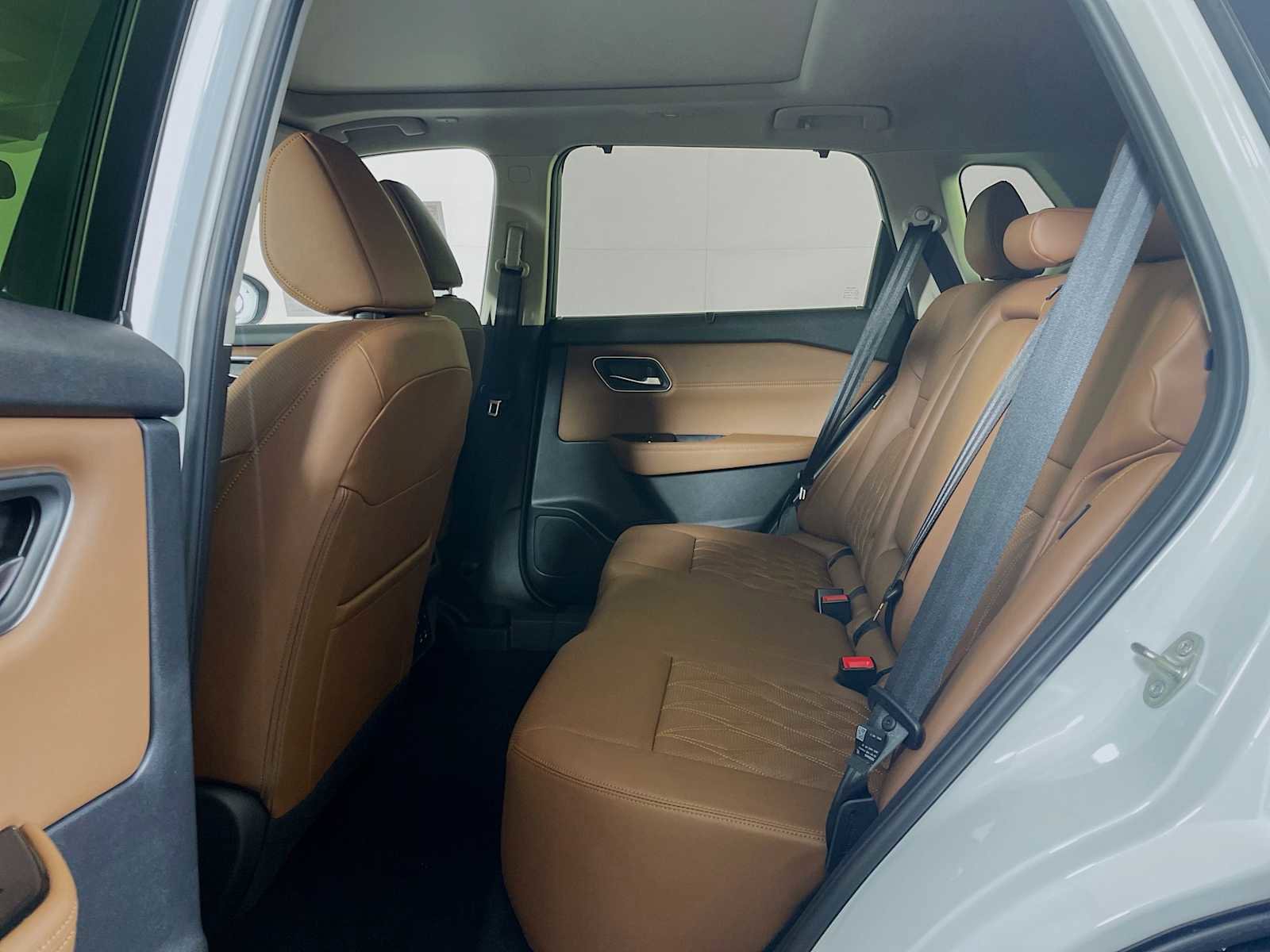New 2026 Nissan Rogue Platinum image 5